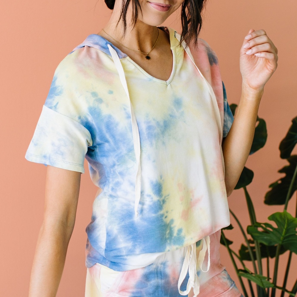 Tie the Knot Hoodie in Coral